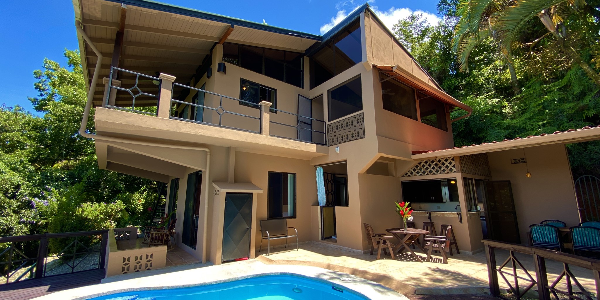 Home with 3Bedrooms with Community Walking Trails & Nature All Around